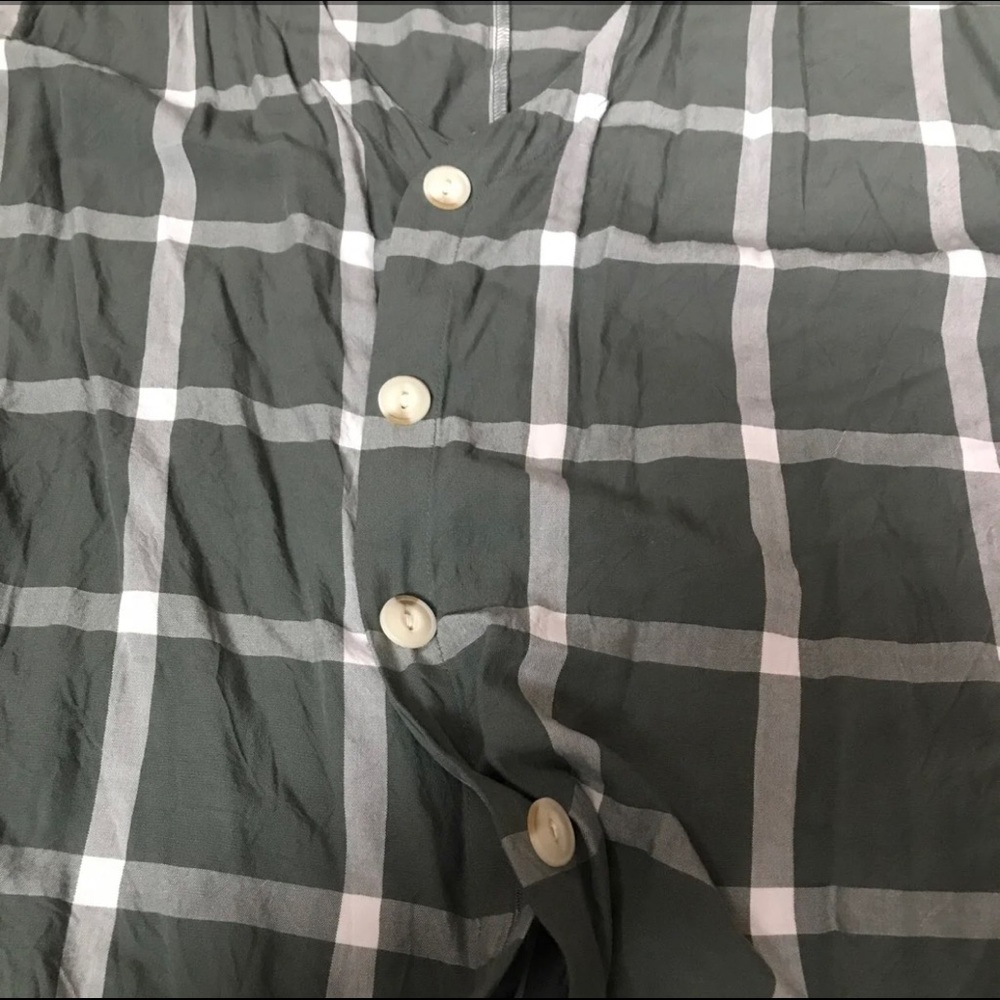 Universal Thread Short Sleeve Top - Picture 3 of 5